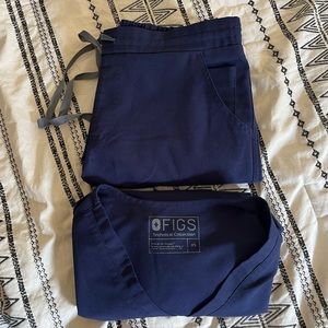 Figs used women’s navy blue scrub set size extra small